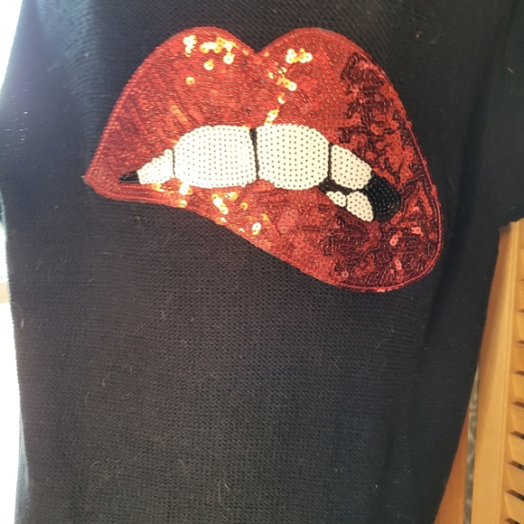 Lip ๐ sequence knit Sweater - Picture 3 of 10